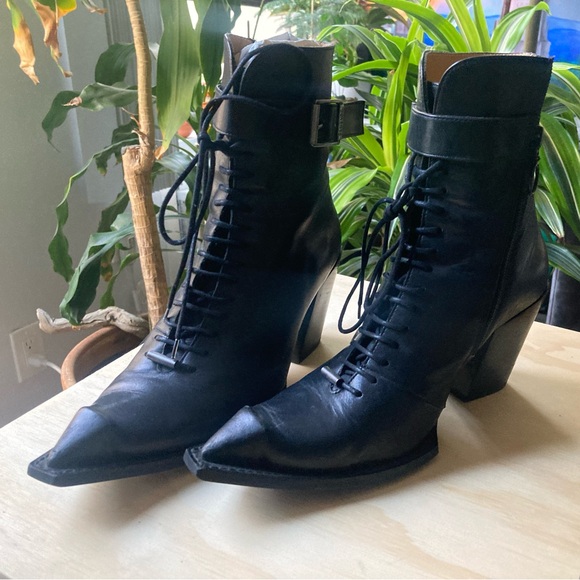 SWORDFISH HI
CUBIST
CUPCAKE - Picture 1 of 5